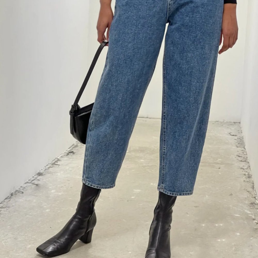 TAPERED JEAN